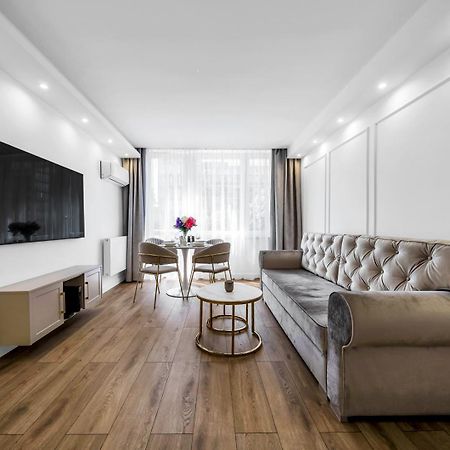 Warsaw Centrum Apartment - Workspace, Balcony - By Rentujemy Екстер'єр фото