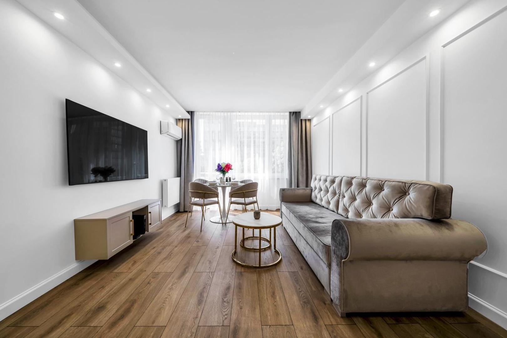 Warsaw Centrum Apartment - Workspace, Balcony - By Rentujemy Екстер'єр фото