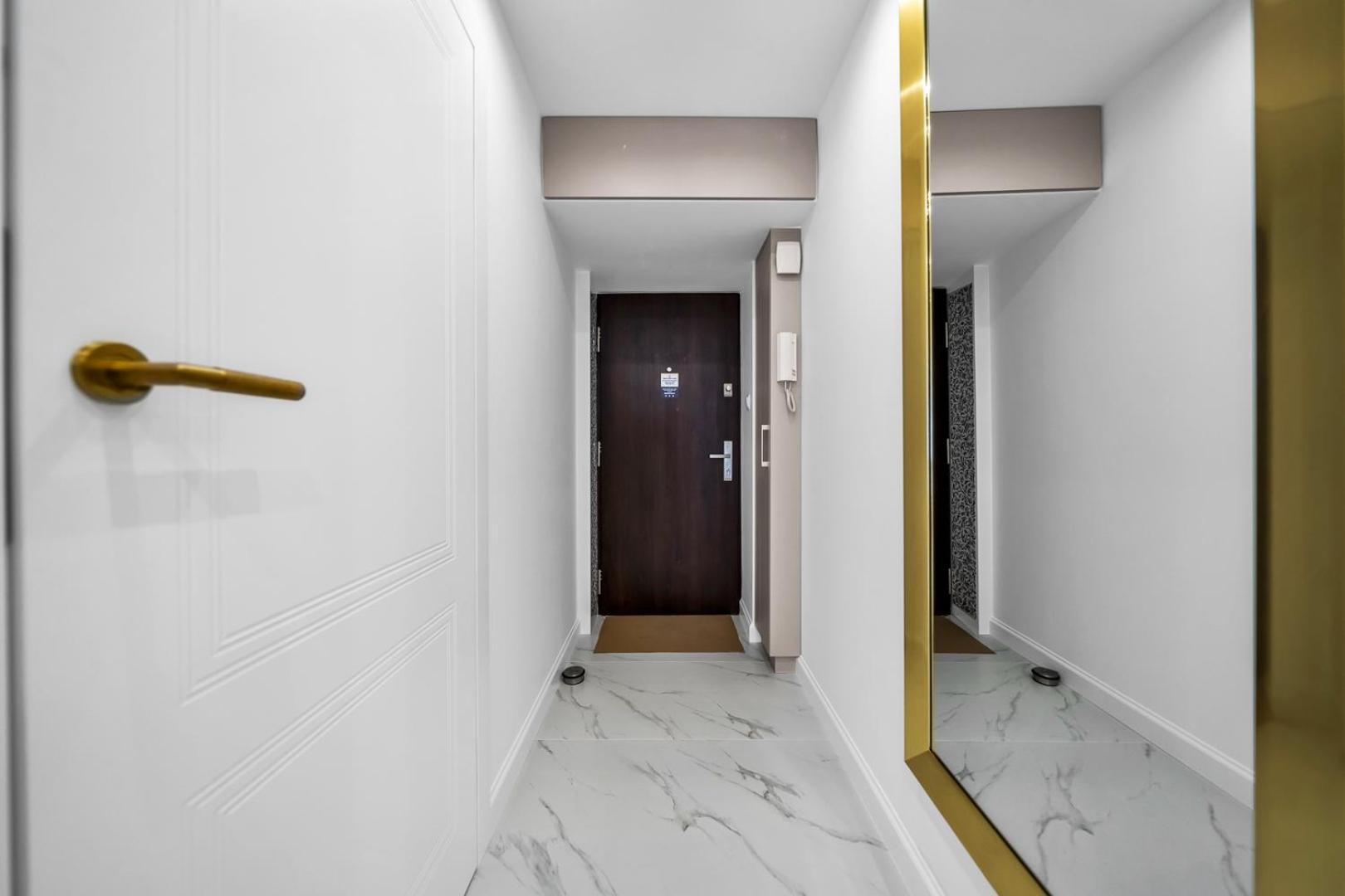 Warsaw Centrum Apartment - Workspace, Balcony - By Rentujemy Екстер'єр фото