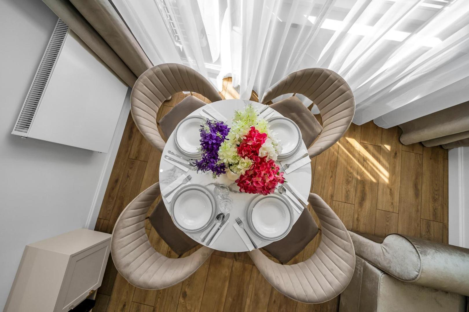 Warsaw Centrum Apartment - Workspace, Balcony - By Rentujemy Екстер'єр фото